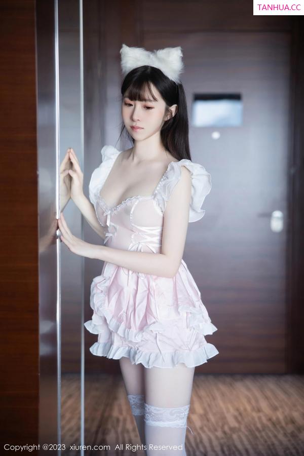   [XiuRen]高清写真图 2023.11.02 No.7602 林悠悠 丝袜女仆第2张图片